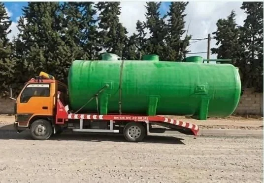 Citerne en PRV transportée jusqu’au chantier.
